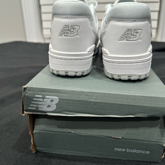 New Balance 550 White Size 8.5 men’s - Picture 5 of 6